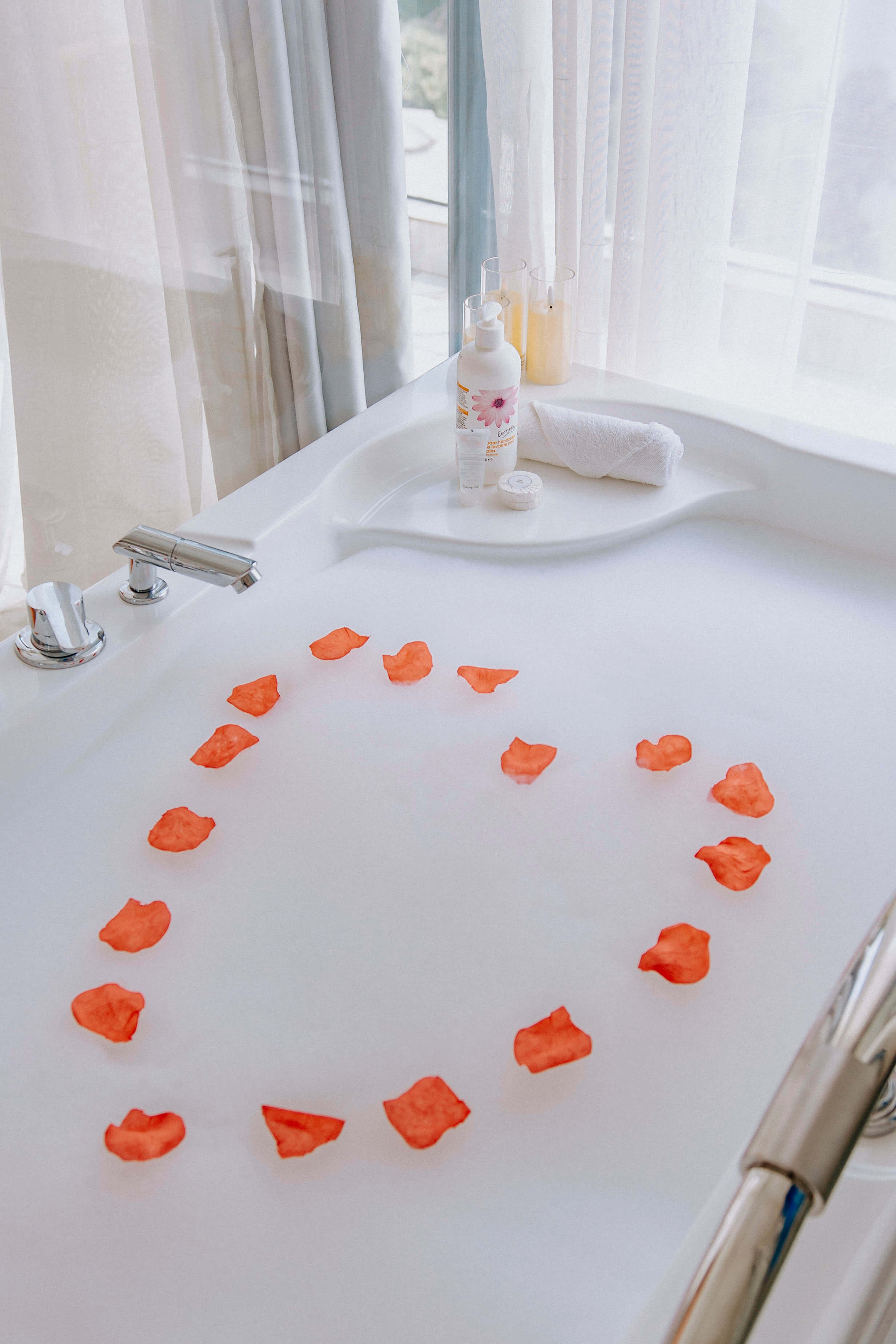 Spa-Inspired Bathrooms - B&P Ever Retreat luxury villa gallery